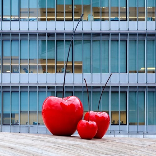 德國BULL＆STEIN 鮮紅色陶瓷釉光櫻桃雕塑 (室內、直徑50公分)