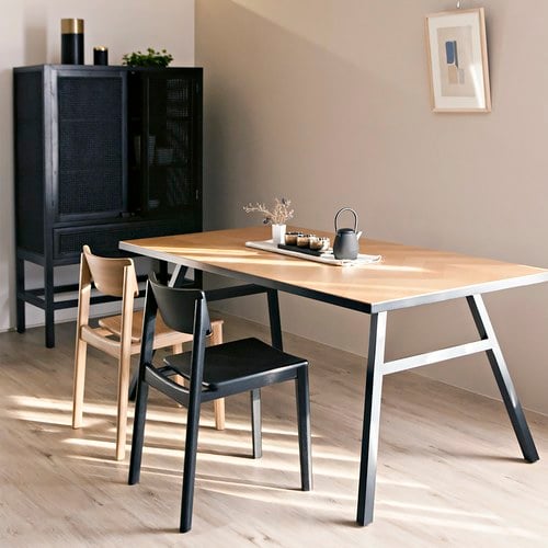 丹麥Tolv Poise典藏實木可堆疊單椅(墨黑)