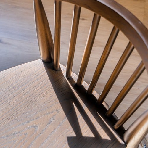 丹麥Tolv Requin 鏤空椅背吧台椅 (深橡木)