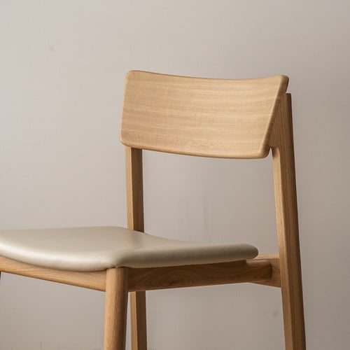 丹麥Tolv Poise典藏實木可堆疊單椅(橡木/米白皮革椅墊)