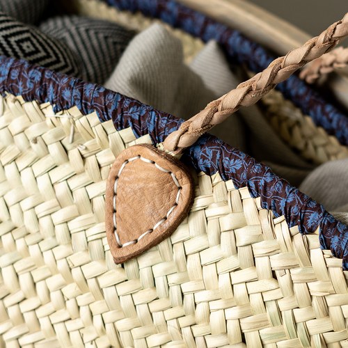 丹麥Tine K Home 棕梠葉編織提籃 (藍邊)