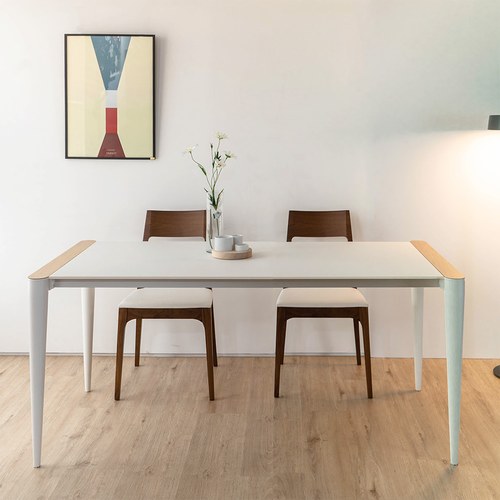 義大利HORM BOLERO奈米錐形腳餐桌 (白)