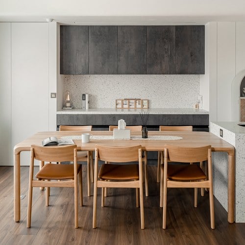 荷蘭Zuiver倒角設計餐桌 (梣木)