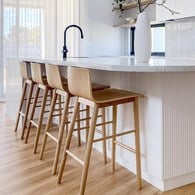 丹麥Tolv Tami 簡約L型高腳吧台椅 (橡木)