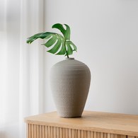 丹麥Lene Bjerre 質樸陶作窄口花器 (灰、高30公分)