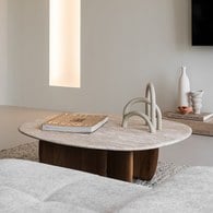 丹麥Tolv 三角摩登洞石茶几 (胡桃木、90公分)