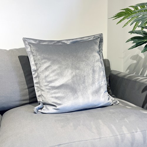 英國 Alexander＆James 天鵝絨手工方形靠枕 (銀灰、69公分)