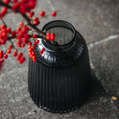 英國 LSA 小皺褶窄口花器(沉穩灰、高20公分)