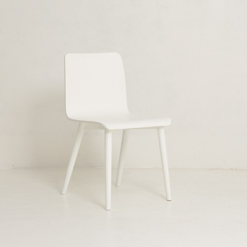 丹麥Tolv 簡約L型單椅 (白)