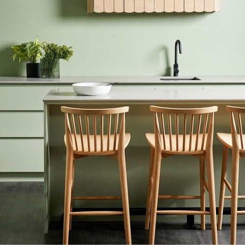 丹麥Tolv Requin 鏤空椅背吧台椅 (橡木)