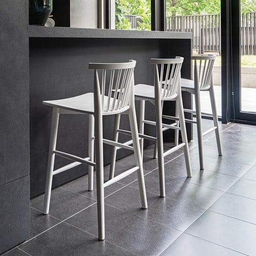 丹麥Tolv Requin 鏤空椅背吧台椅 (白)