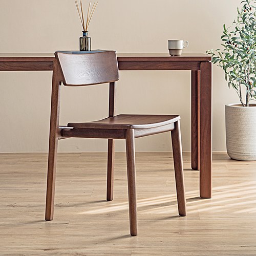 丹麥Tolv Poise典藏實木可堆疊單椅(深橡木色)