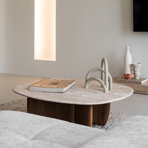 丹麥Tolv 三角摩登洞石茶几 (胡桃木、90公分)