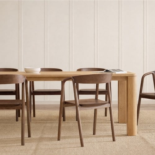 丹麥 Tolv Oli歐里餐桌(橡木)