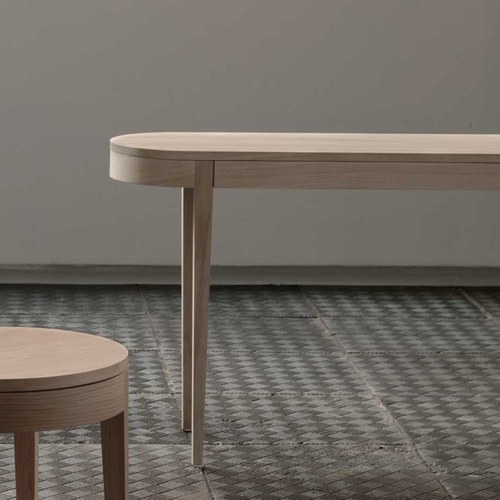 波蘭Sits 收納款橡木橢圓形邊桌