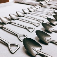 日本Aoyoshi 庭園農夫湯匙 (黑、18.5公分)