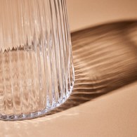 英國 LSA 皺褶窄口花器(透明、高20公分)