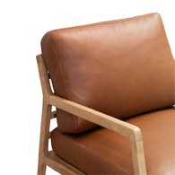 丹麥Tolv 斜背休閒皮革單人沙發 (深焦糖)