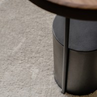 丹麥Tolv Cloch 混凝土柱腳圓形邊桌(胡桃木)