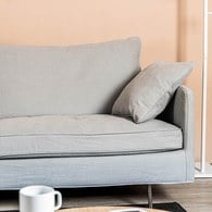 波蘭Sits Julia俐落金屬腳三人沙發 (亮灰)